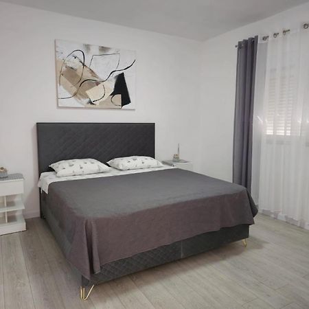 Apartman Toni Zadar Zewnętrze zdjęcie